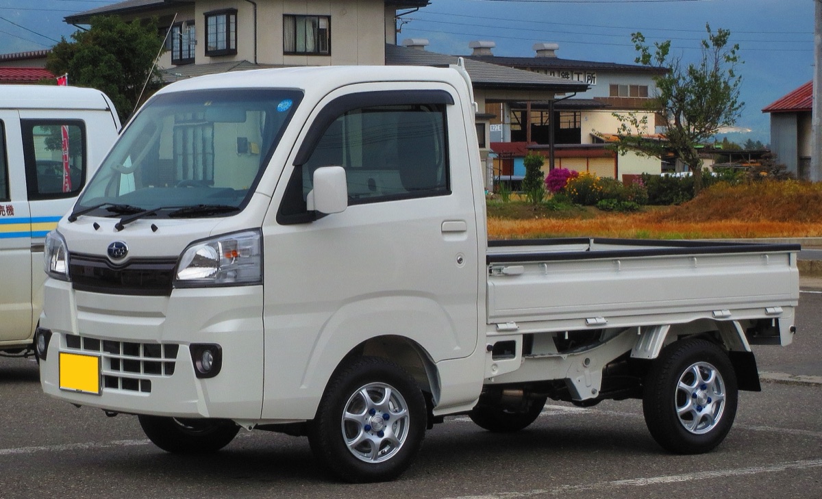 Subaru Sambar Truck TC AWD with the Stylish Pack, the current generation S510J model built on the Daihatsu Hijet platform