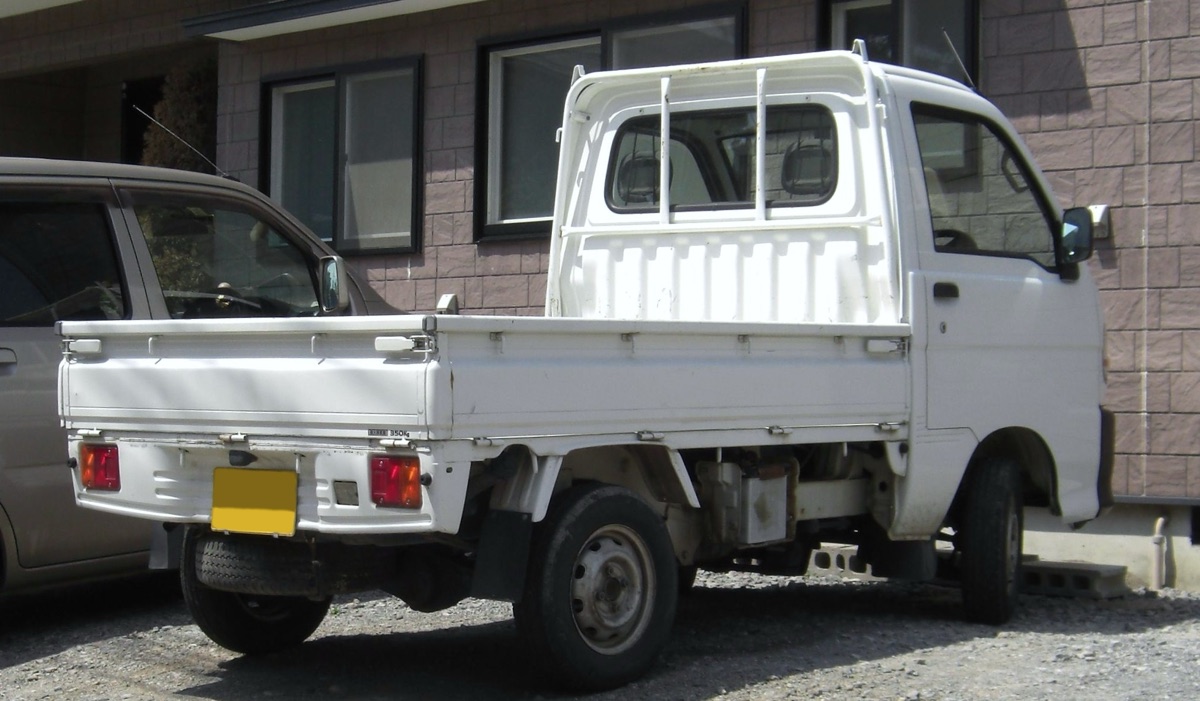 A Daihatsu Hijet eligible for import under the 25 year rule